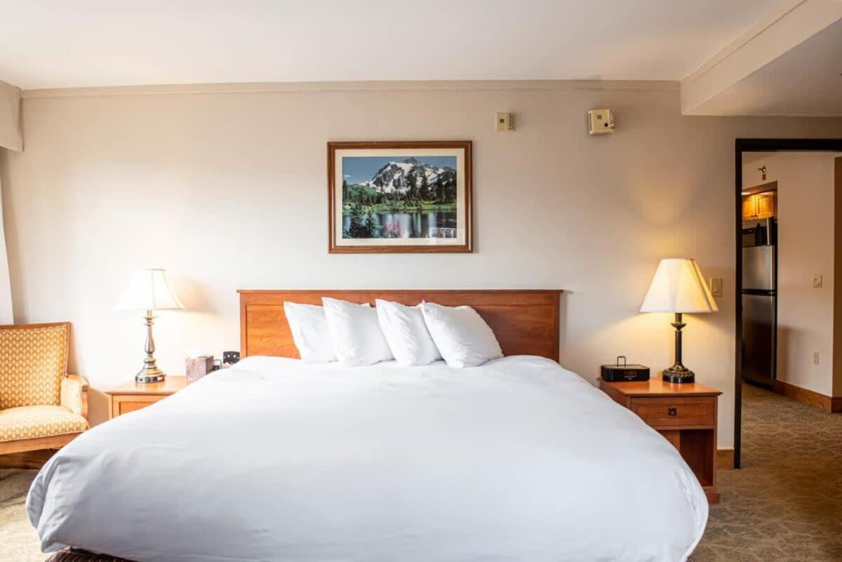 1bd 504 Perfect Location With Pool And Hot Tub
